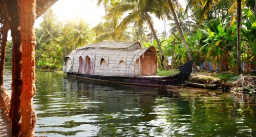 alleppy backwater.jpg