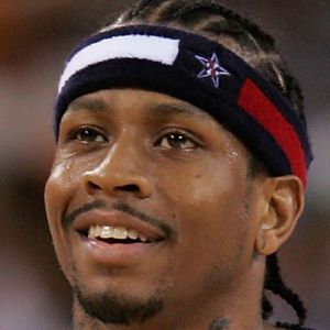 allen-iverson-38105-1-402.jpg.99a03b805500251e7315cf5da013b3c2.jpg