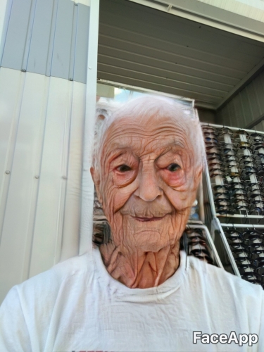 FaceApp_1563382813818.thumb.jpg.06b937b03dbefb2cd3993255811e85b7.jpg