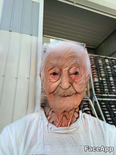 FaceApp_1563382885360.thumb.jpg.b2b1c4940f0610711abfefbc88e8828a.jpg