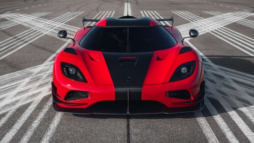 koenigsegg-agera-rs-refinement-2.thumb.jpeg.9030f51c6d04965f6cec76af131df7e1.jpeg
