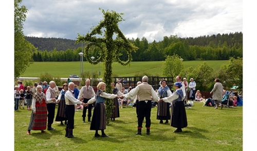 midsummer-560x330-pixlad.jpg