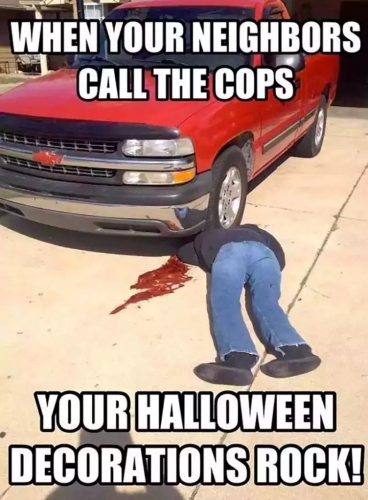 bad-halloween-decorations-meme.jpg