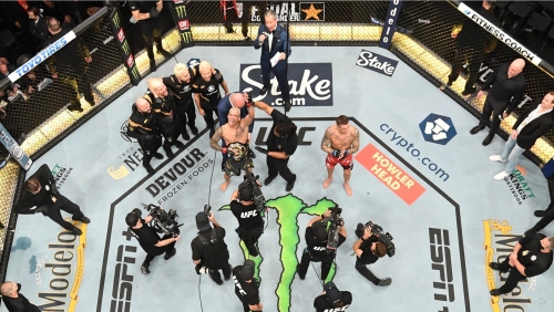 2093506022_CharloesOliveira-UFC05042022.thumb.jpg.00d89c2a40254dce12c584ed07ae20f6.jpg