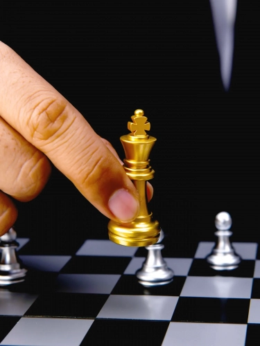 Learn-Chess-Online-Gear-1053741472.webp