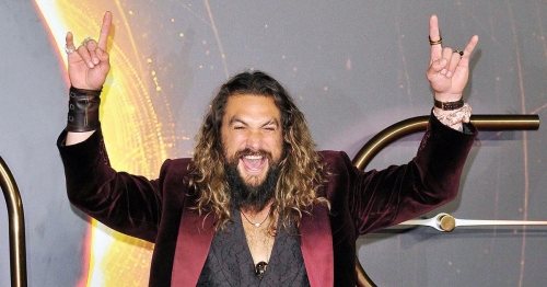 jason-momoa-shirtless-dancing-gucci-afterparty-stumbling-mystery-woman-video-lisa-bonet-r-1637175125771[1].jpg