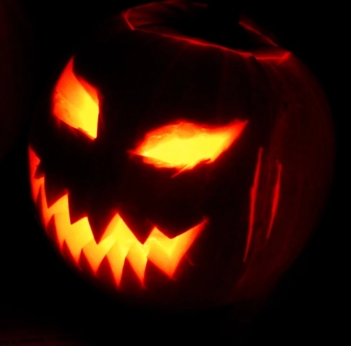498701080_Jack-o-Lantern_2003-10-31.jpg.thumb.webp.2b139bc892e746078fd27c4ad4459a7d.webp