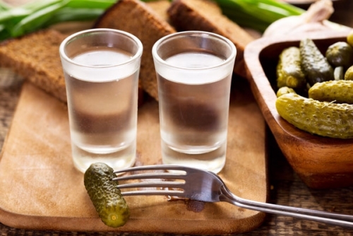 polish-vodka-best-brands-types-400x600.thumb.jpg.2e2c20e321e2631409aa963fdf5015c5.jpg