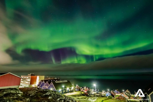 greenland-nuuk-city-buildings-houses-northern-lights.jpg