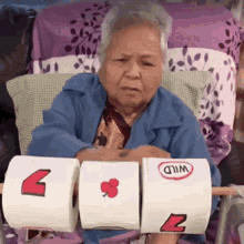 toilet-paper-slot-machine.gif.58fc479728ccf83fa5dc2bda707c474c.gif