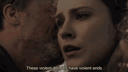 westworld-dolores.thumb.gif.6346351e449a0d8f07e3c71f9163ec1a.gif