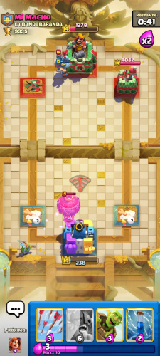 Screenshot_20250930_215231_Clash Royale.jpg